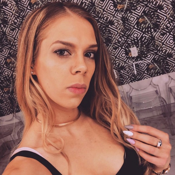 Meet your Posher, Renee - Picture 7 of 16